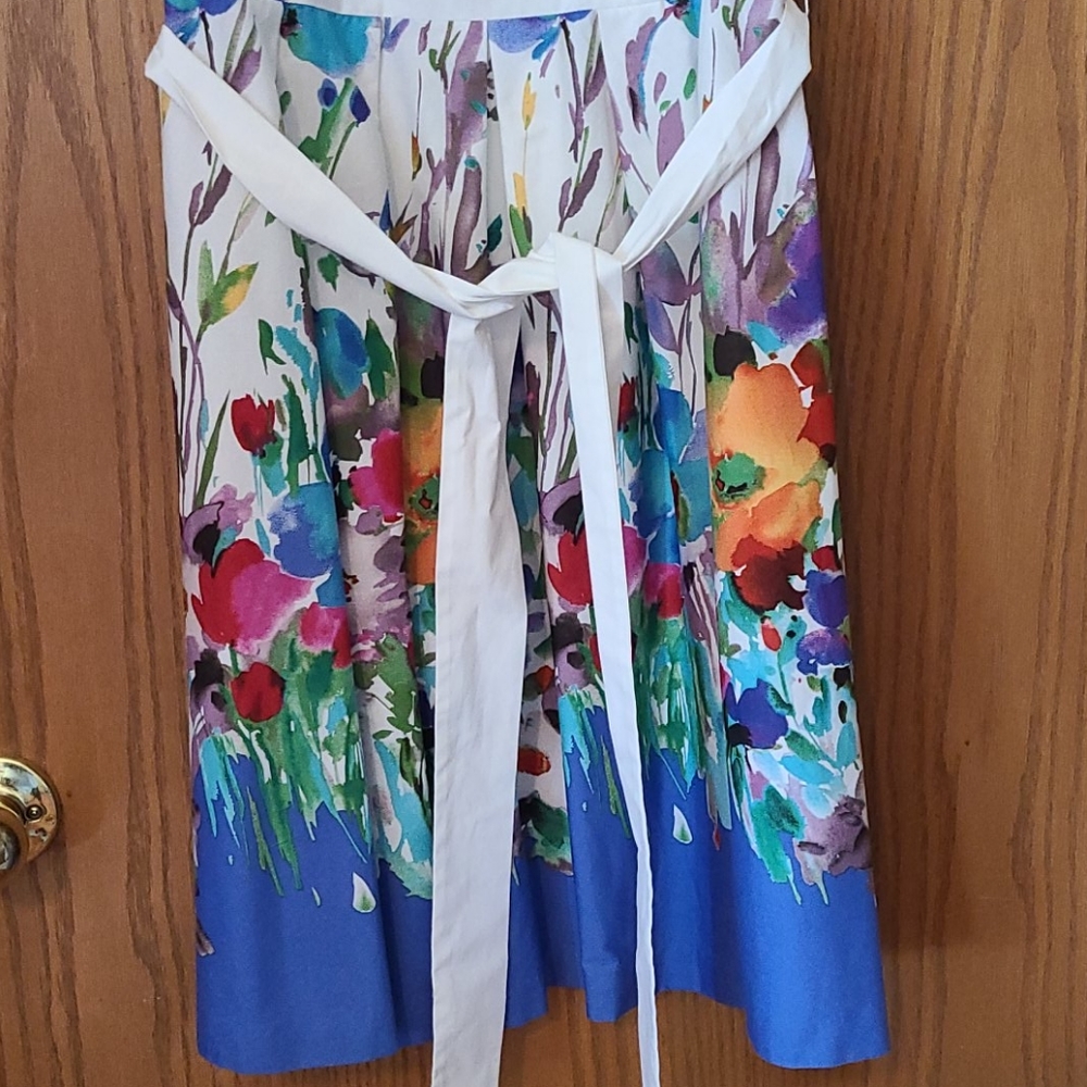 Dress - Picture 2 of 4